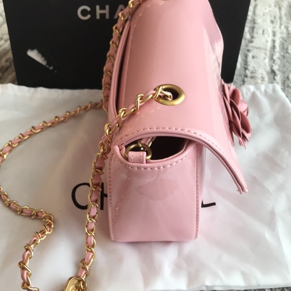 BRAND NEW Pink CC Shoulder Bag with gold accent Chain Strap - Picture 7 of 7